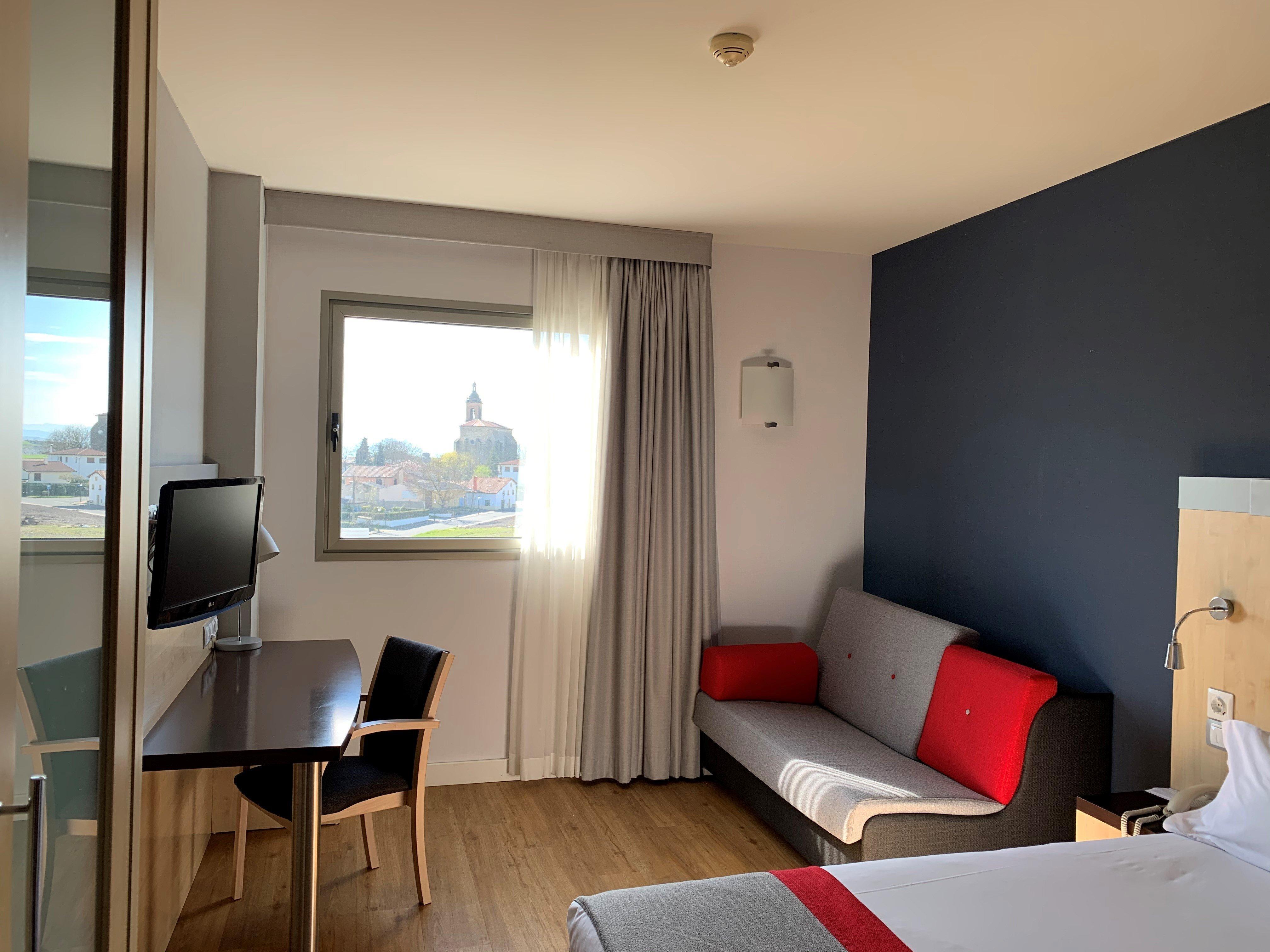 Holiday Inn Express Vitoria By Ihg Exterior foto